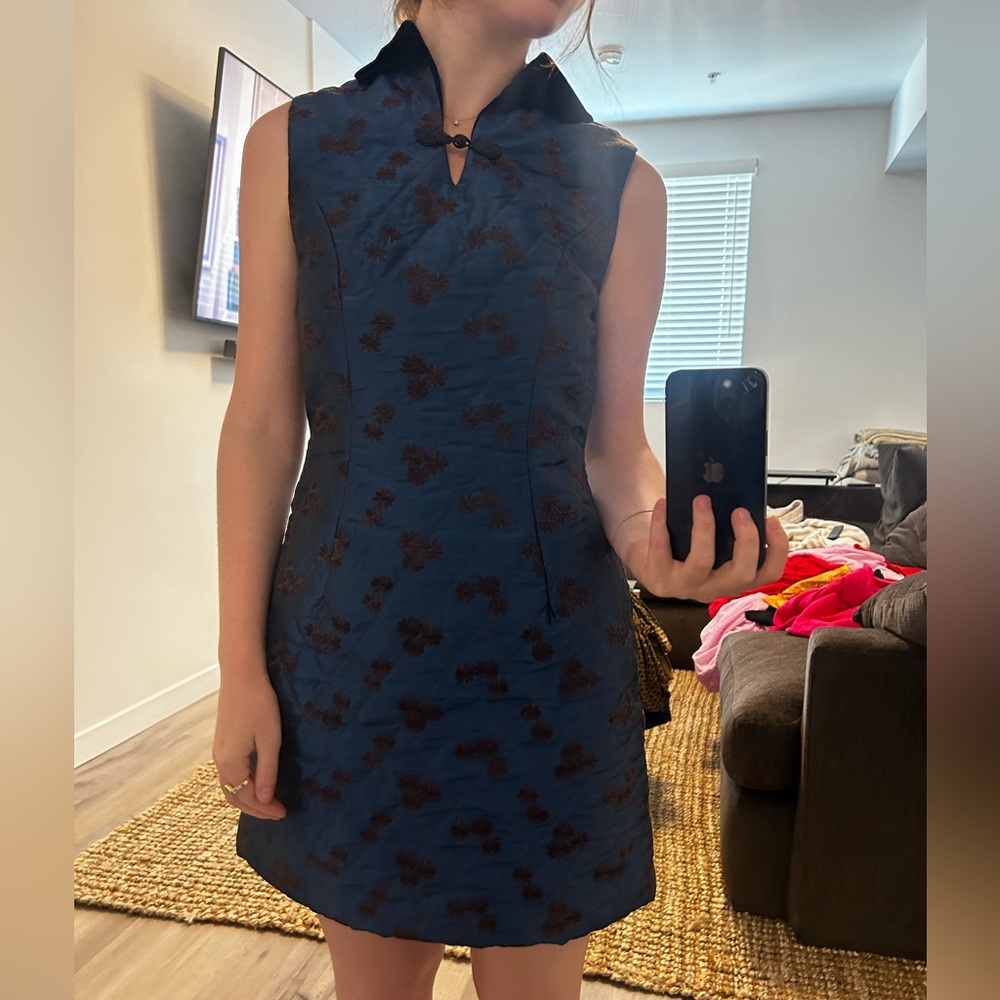 Mini blue dress